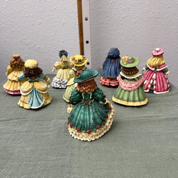 Lot of Eight "The Dolls of Willow Hall" Victorian Miniatures with some RAREs! - Picture 2 of 16